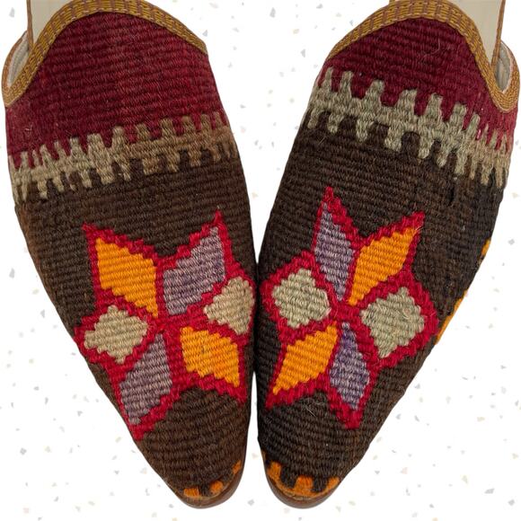Vintage Kilim Rug Heeled Mules Red Brown Upcycled New England Loom Size EU 40 - Picture 3 of 11